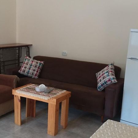 Arami Guest House Dilijan Quarto foto
